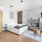 Radnoti Apartment *