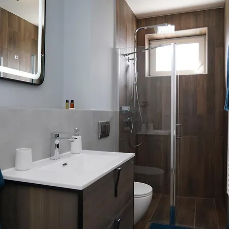 Radnoti Apartment *