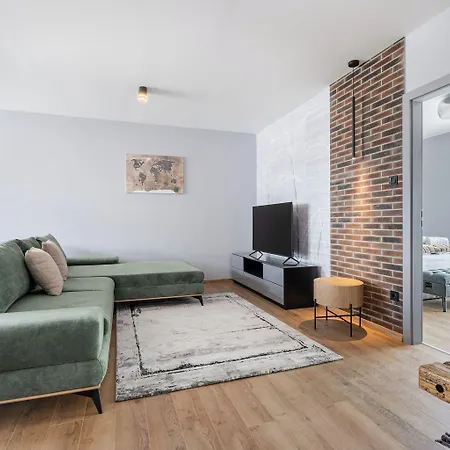 Radnoti Apartament *